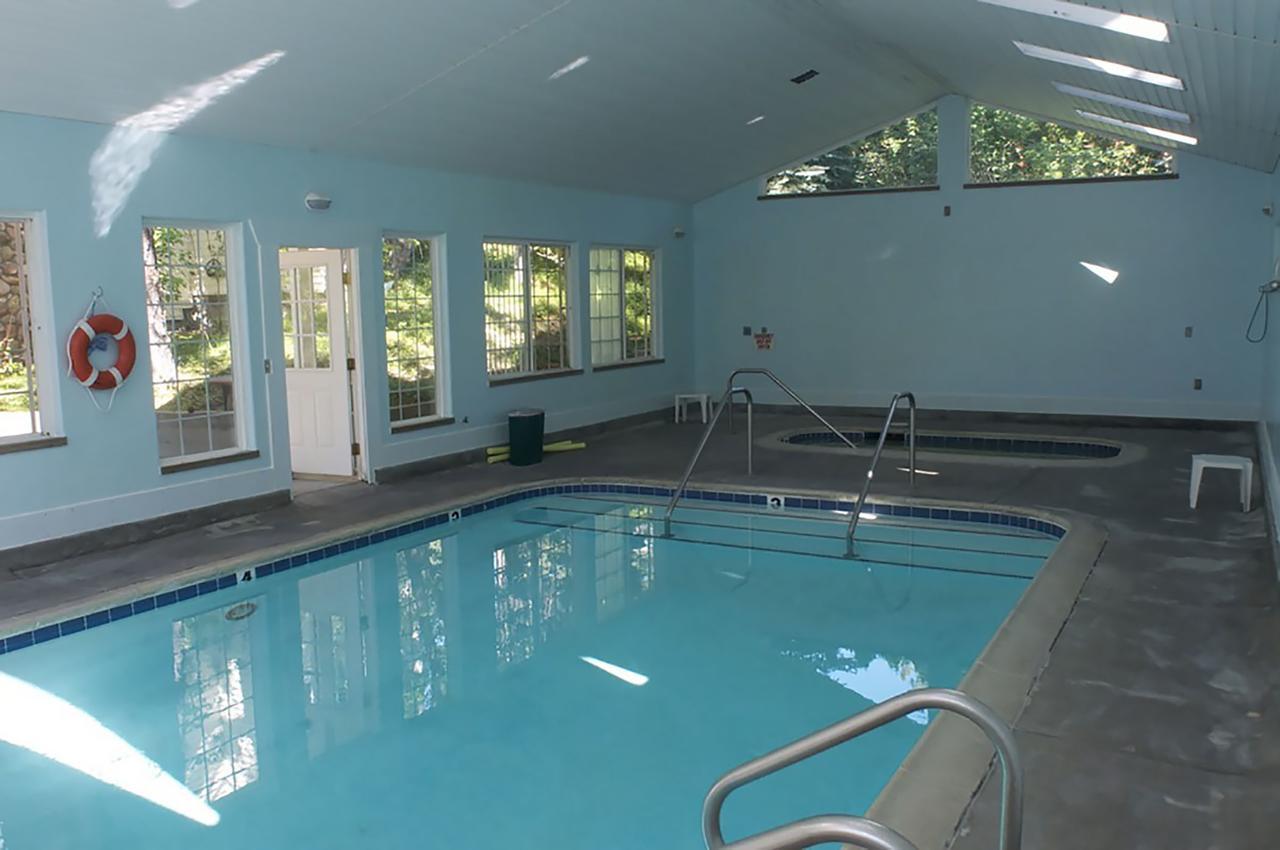 Giant Oaks Lodge Running Springs Exterior foto
